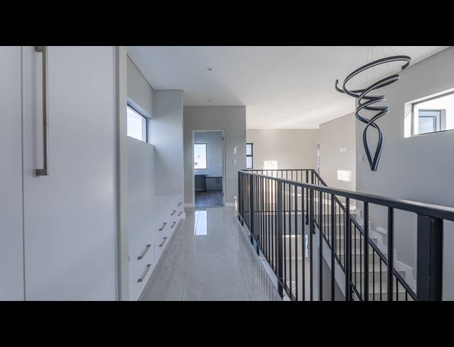 4 BEDROOM HOUSE FOR SALE IN SANDOWN